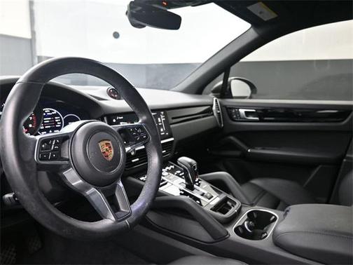 2022 Porsche Cayenne Platinum Edition