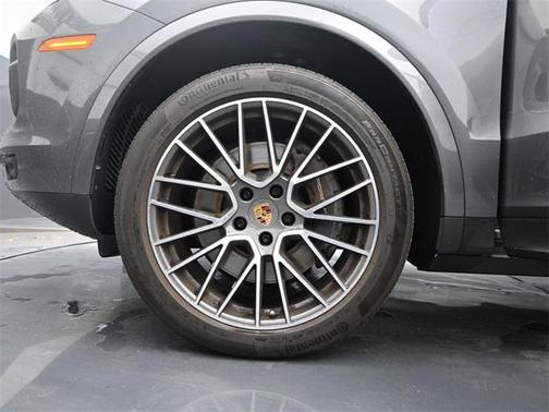 2022 Porsche Cayenne Platinum Edition