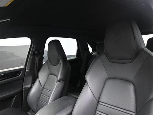 2022 Porsche Cayenne Platinum Edition