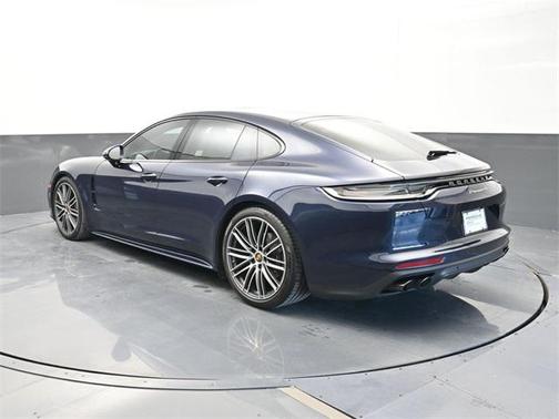 2022 Porsche Panamera 4 Platinum Edition