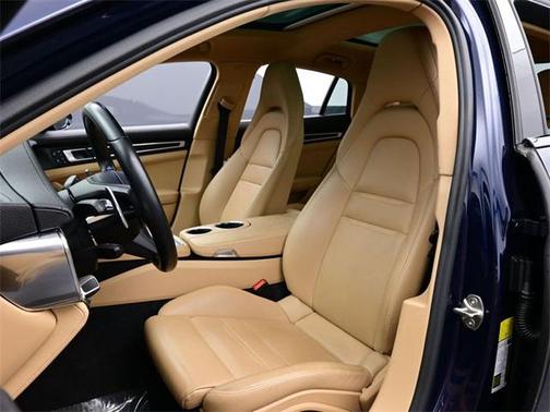 2022 Porsche Panamera 4 Platinum Edition