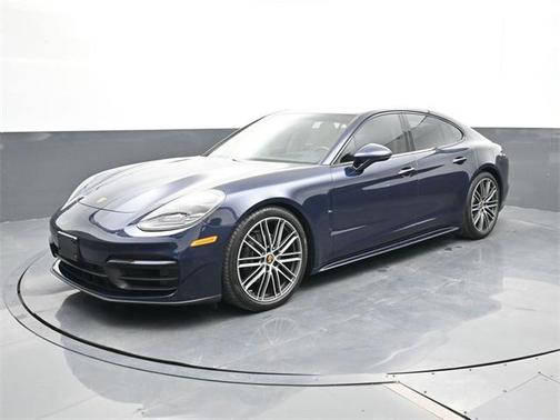 2022 Porsche Panamera 4 Platinum Edition