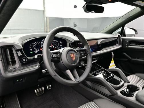 2026 Porsche Cayenne GTS