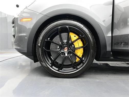 2026 Porsche Cayenne GTS