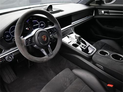 2020 Porsche Panamera GTS