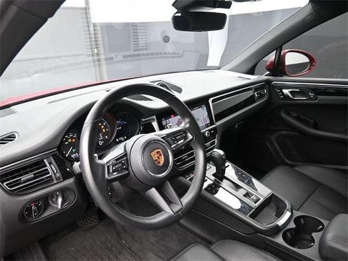 2022 Porsche Macan Base
