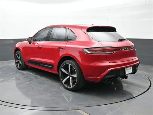 2022 Porsche Macan Base