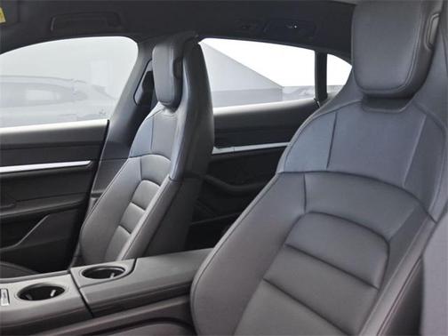 2025 Porsche Taycan 4