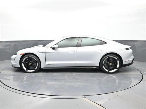 2022 Porsche Taycan Turbo S