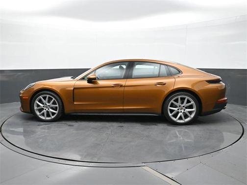2024 Porsche Panamera 4