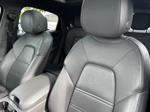 2021 Porsche Cayenne Base (Tiptronic)