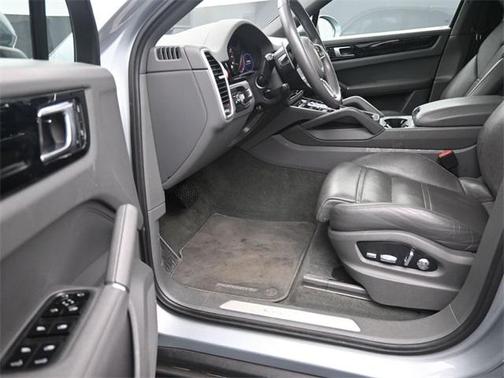 2021 Porsche Cayenne 