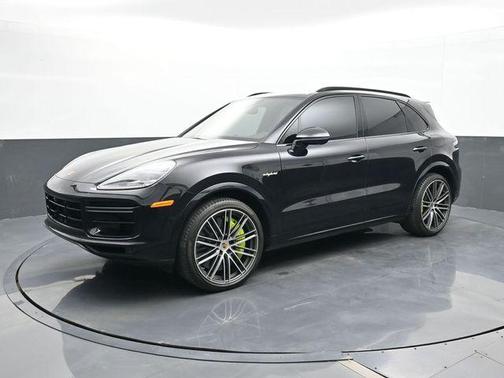 2022 Porsche Cayenne Cayenne Turbo S E-Hybrid