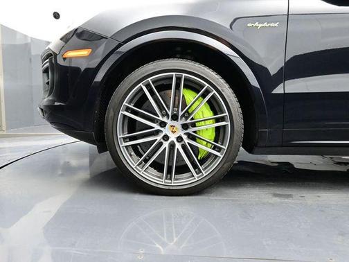 2022 Porsche Cayenne Cayenne Turbo S E-Hybrid