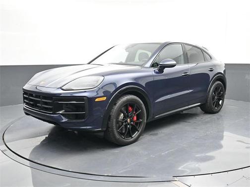 2025 Porsche Cayenne GTS