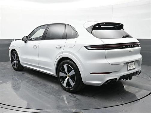 2024 Porsche Cayenne E-Hybrid S