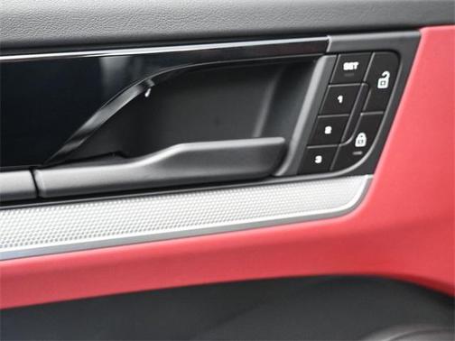 2024 Porsche Cayenne E-Hybrid S