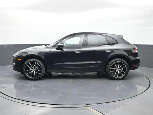 Jet Black 2026 Porsche Macan Macan
