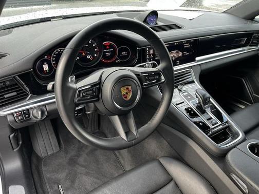 2021 Porsche Panamera 4