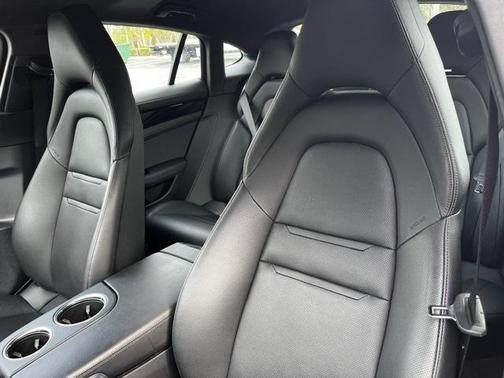2021 Porsche Panamera 4