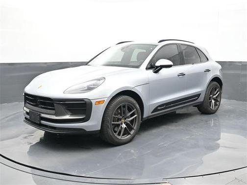 2023 Porsche Macan T