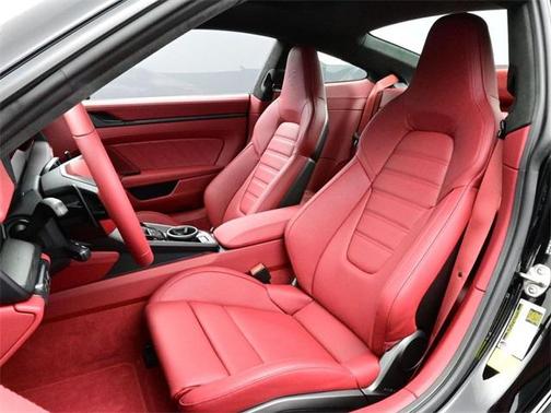 2026 Porsche 911 Carrera 4 GTS