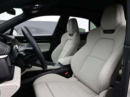 2026 Porsche Macan 4S