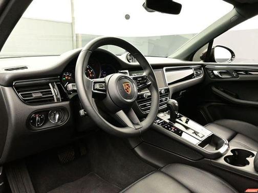 2025 Porsche Macan Macan
