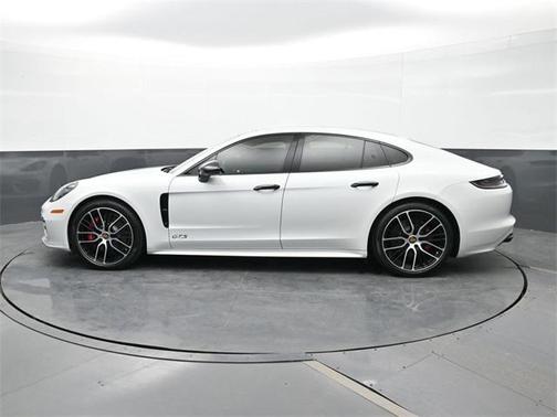 2023 Porsche Panamera GTS