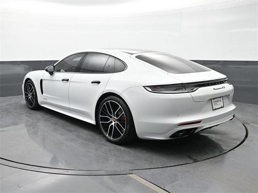 2023 Porsche Panamera GTS