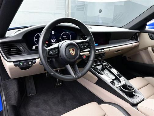 2025 Porsche 911 Carrera