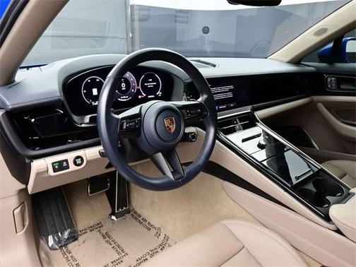 2024 Porsche Panamera 4
