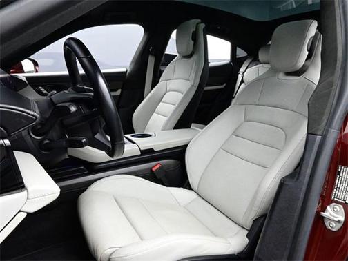 2021 Porsche Taycan Turbo