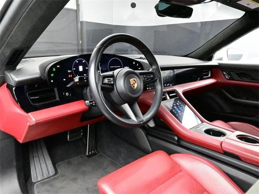 2020 Porsche Taycan Turbo