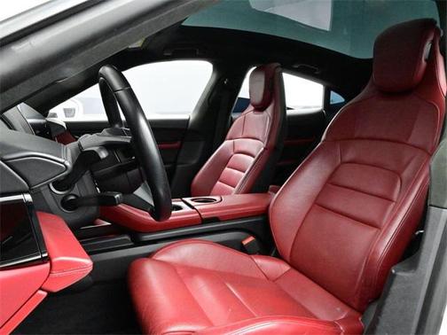 2020 Porsche Taycan Turbo