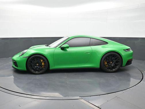 2022 Porsche 911 Carrera GTS