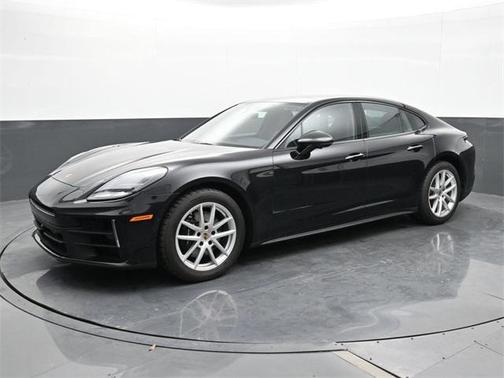 2025 Porsche Panamera 4
