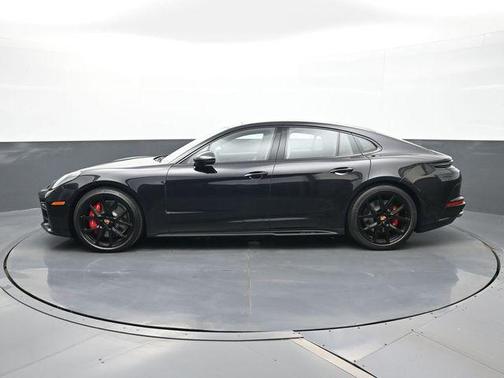 Jet Black 2026 Porsche Panamera GTS