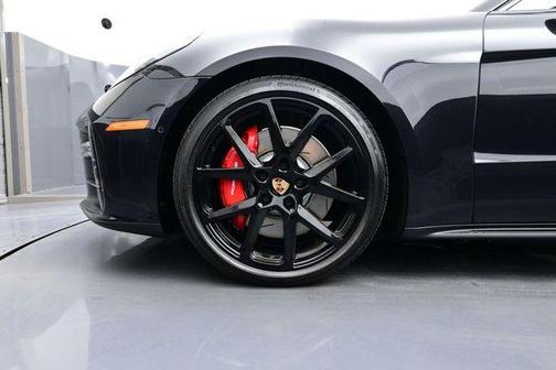 Jet Black 2026 Porsche Panamera GTS