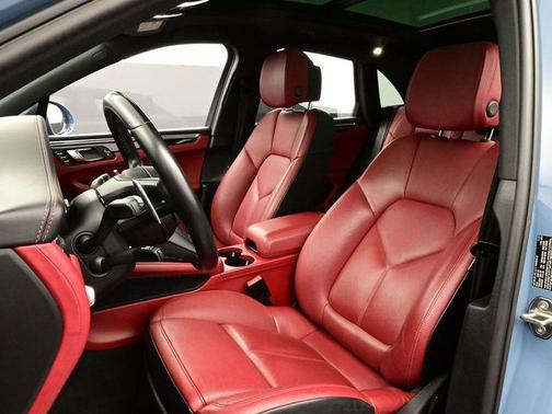 2022 Porsche Macan S