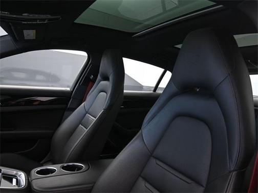 2021 Porsche Panamera 4