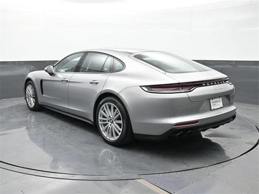 2021 Porsche Panamera 4