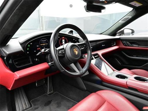 2022 Porsche Taycan Turbo