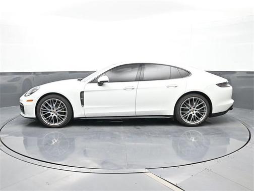 2023 Porsche Panamera Platinum Edition