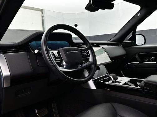 2024 Land Rover Range Rover P530 SE