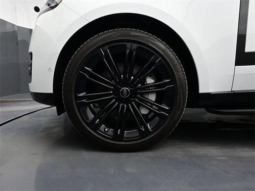 2024 Land Rover Range Rover P530 SE