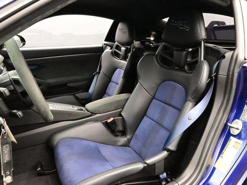 2025 Porsche 718 Cayman GT4 RS