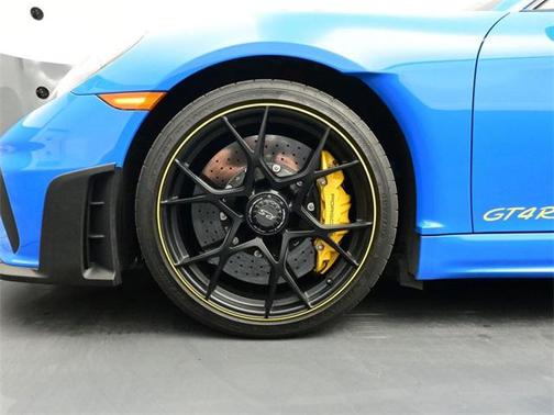 2023 Porsche 718 Cayman GT4 RS
