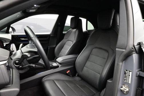 Slate Grey Neo 2025 Porsche Macan Macan Electric