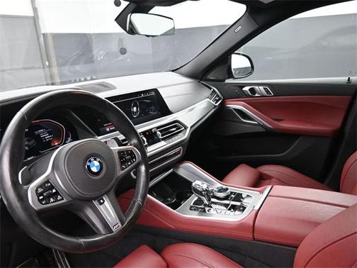 2021 BMW X6 M50i